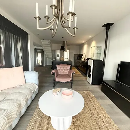 Ty Cosy Apartment